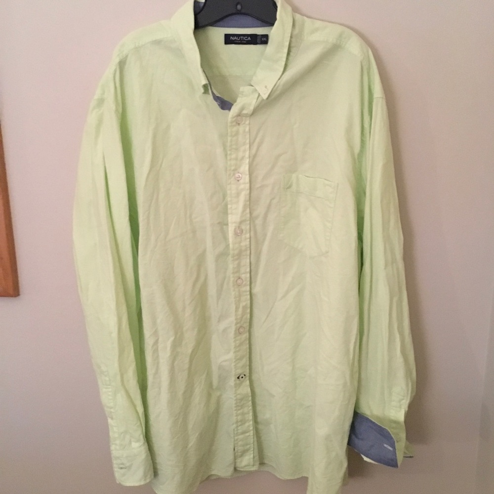 4 for $15 🛍️ Men’s Nautica Shirt